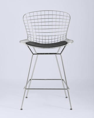 Стул полубарный с низкой спинкой Bertoia хромированный с черной подушкой фото Стул полубарный с низкой спинкой Bertoia хромированный с черной подушкой. Фото №5